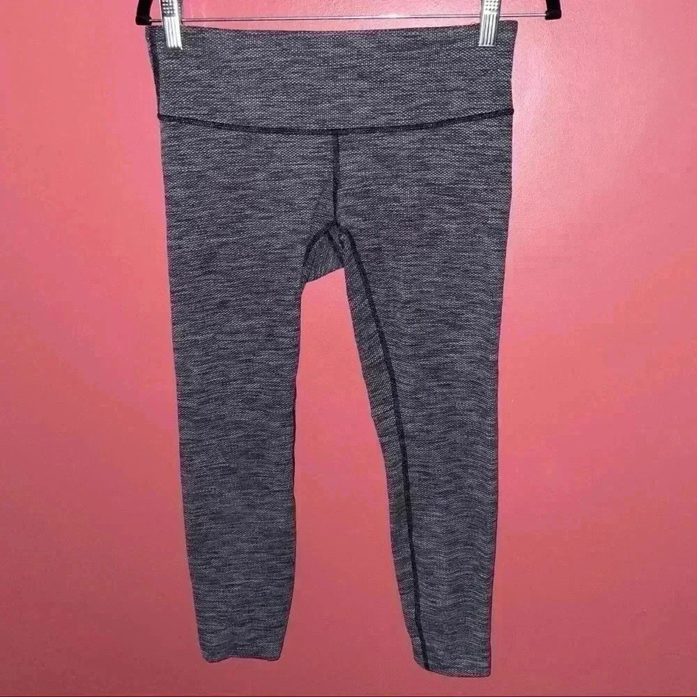 Lululemon low rise Crop Pants